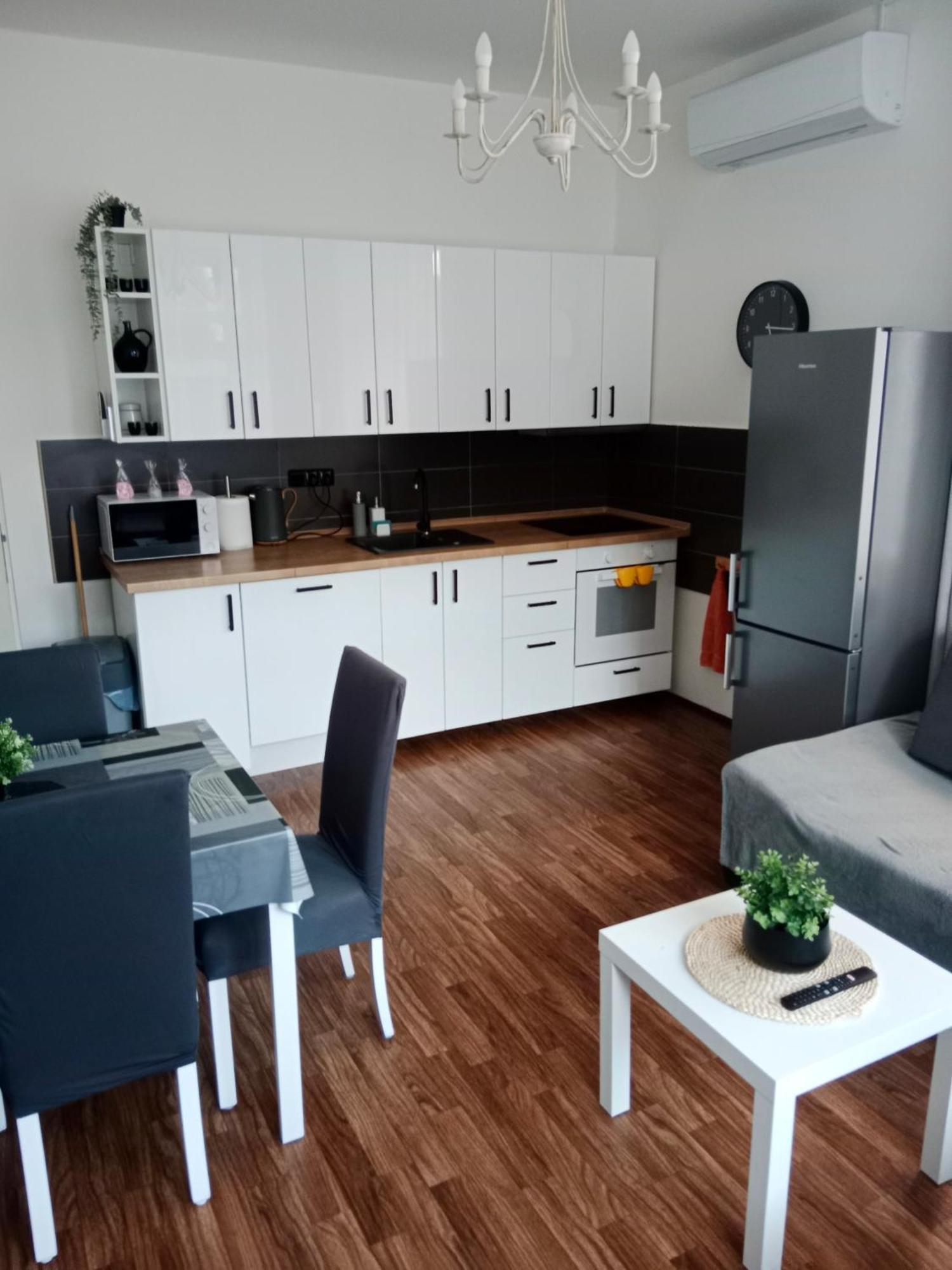 Apartman U Fontany Podebrady Exterior photo